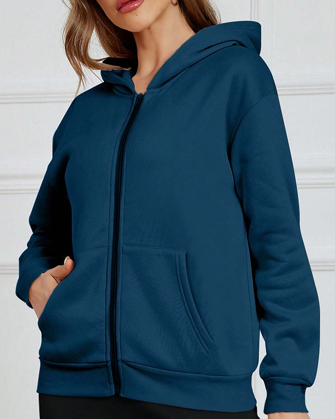 Basic Zipped Hoodie